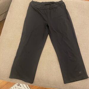 Women's Black Active Crop Pants - Comfortable Wide-Leg Capris